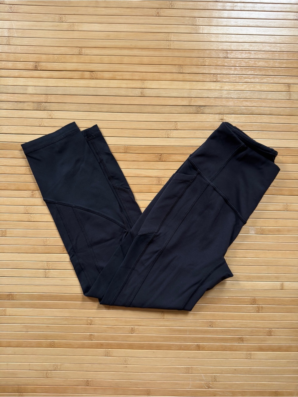 Lululemon - Size 6 - ATRP - High Rise - Side Pocket - All the Right Places